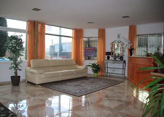 Hotel Lutetia - Climatise 3*