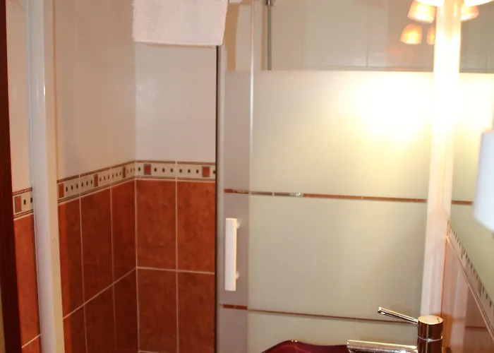 Lutetia - Climatise 3* Λούρδη