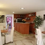 Lutetia - Climatise Hotell 3*